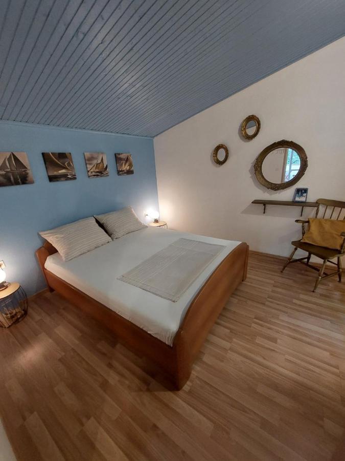 Apartment Tonci Rab Town Buitenkant foto
